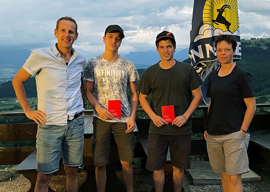 Stefan und Nico bestehen die LAP zum Plattenleger EFZ